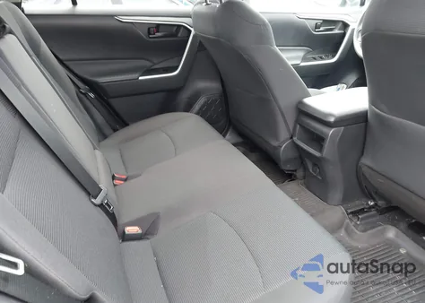 2021 Toyota Rav4 Le z USA, uszkodzony, nr VIN 2T3G1RFV3MC252332